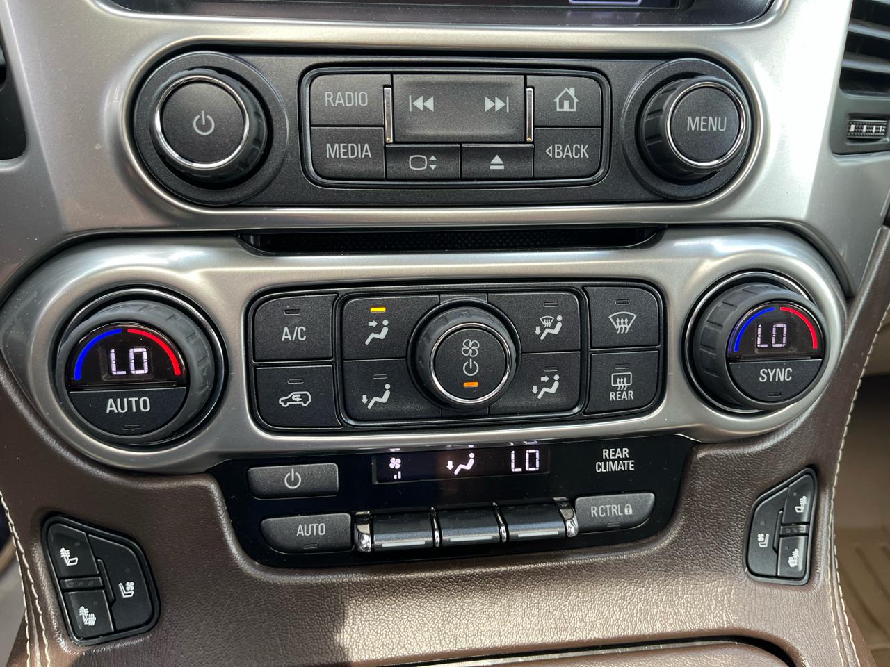 Chevrolet Suburban Premier 4WD 2017