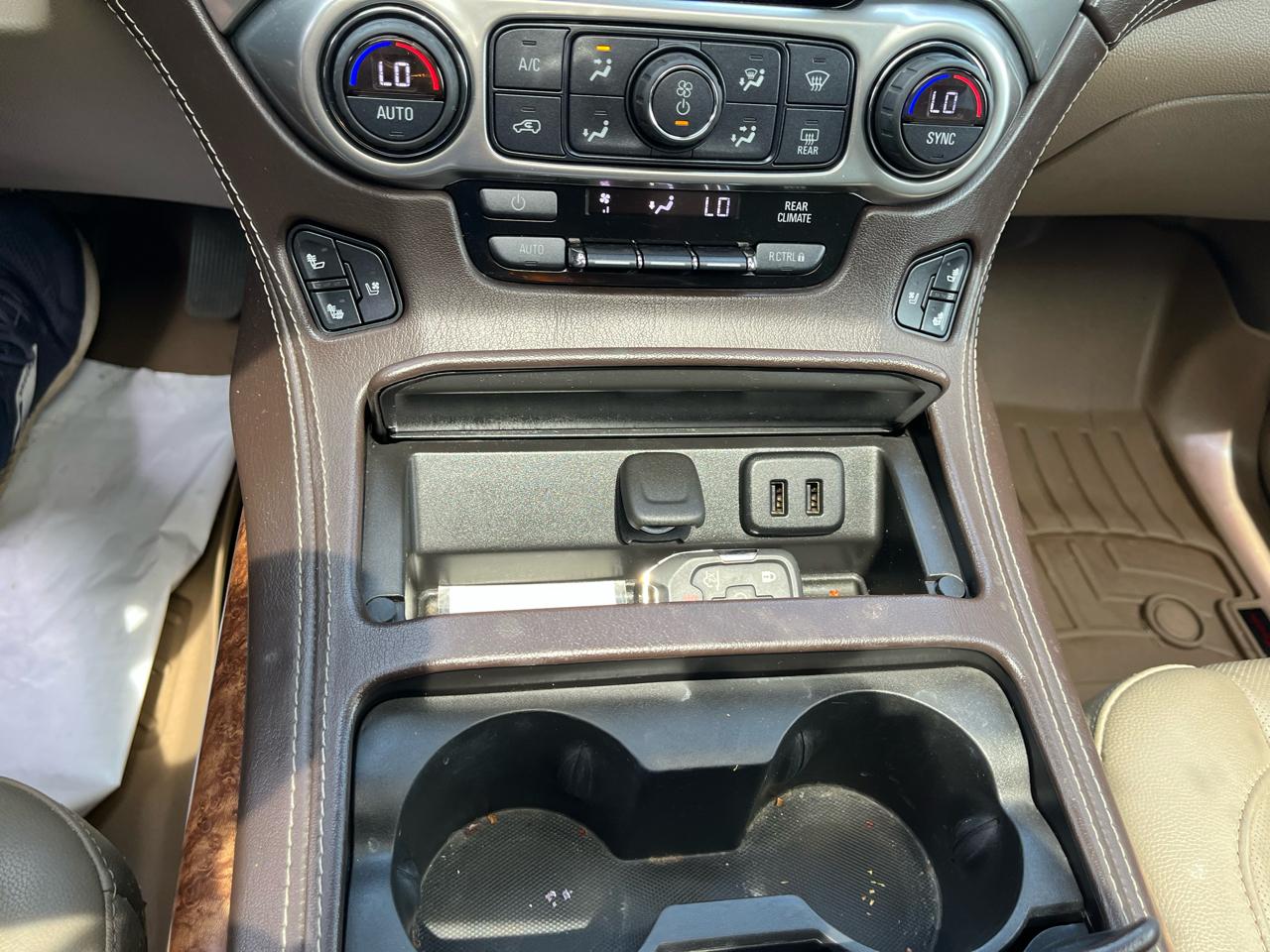 Chevrolet Suburban Premier 4WD 2017