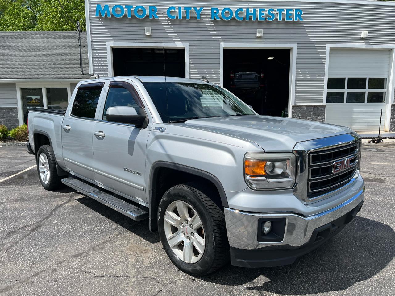 GMC Sierra 1500 SLE Crew Cab Short Box 4WD 2015