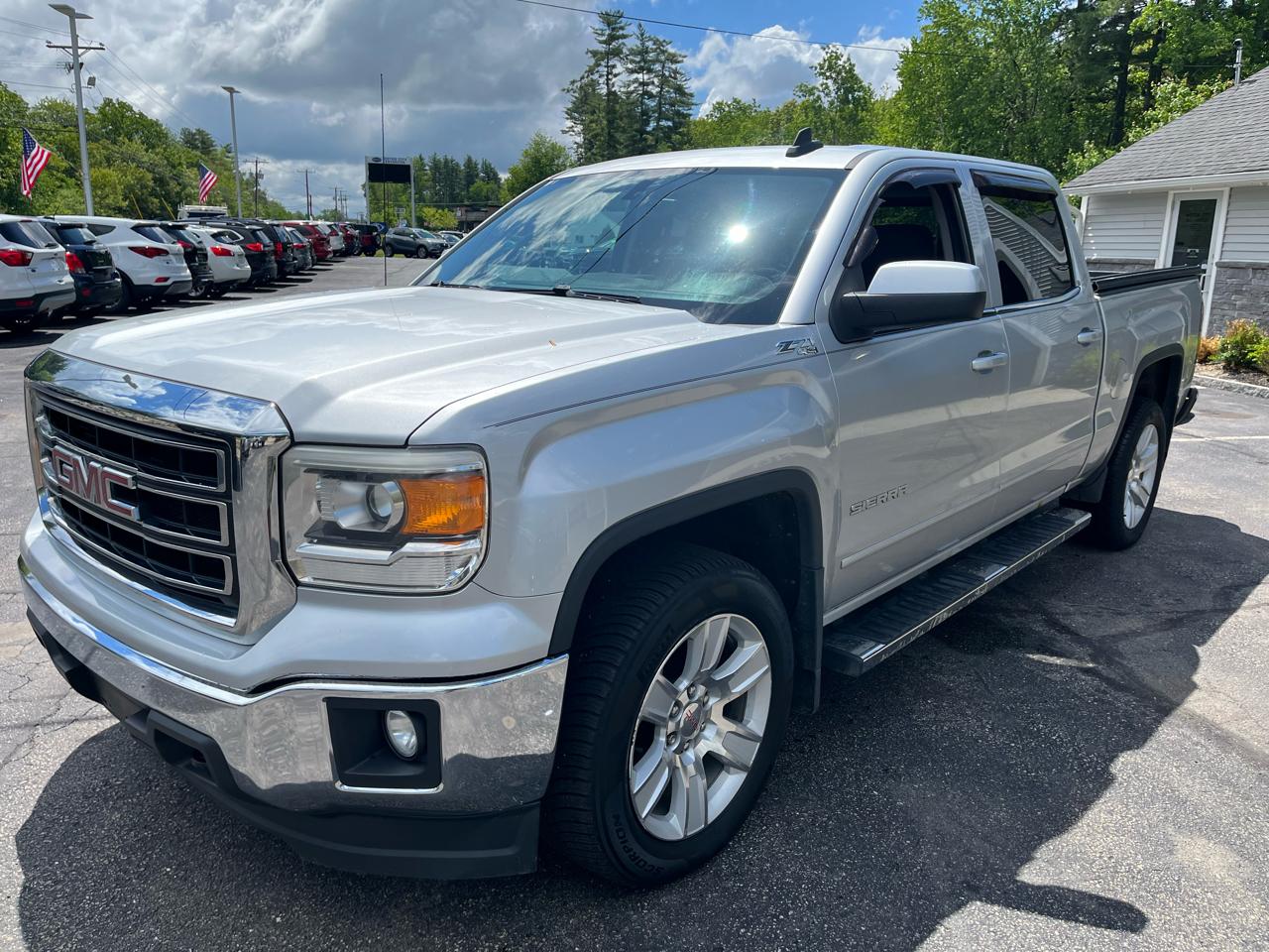 GMC Sierra 1500 SLE Crew Cab Short Box 4WD 2015