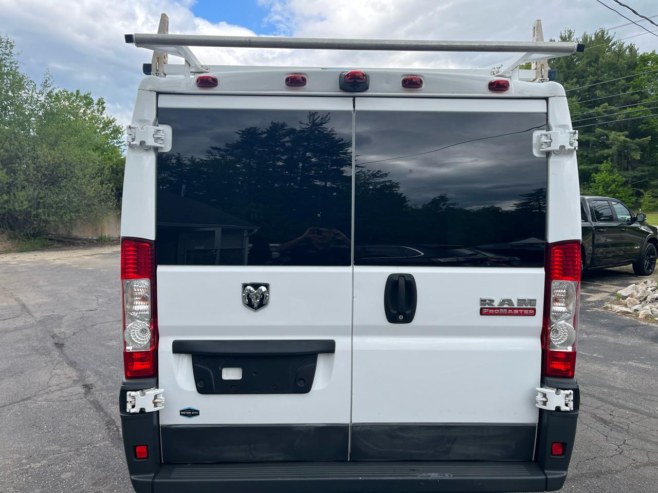 RAM Promaster 1500 Low Roof Tradesman 136-in. WB 2017