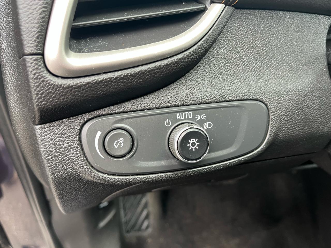 Chevrolet Trax LS FWD 2019