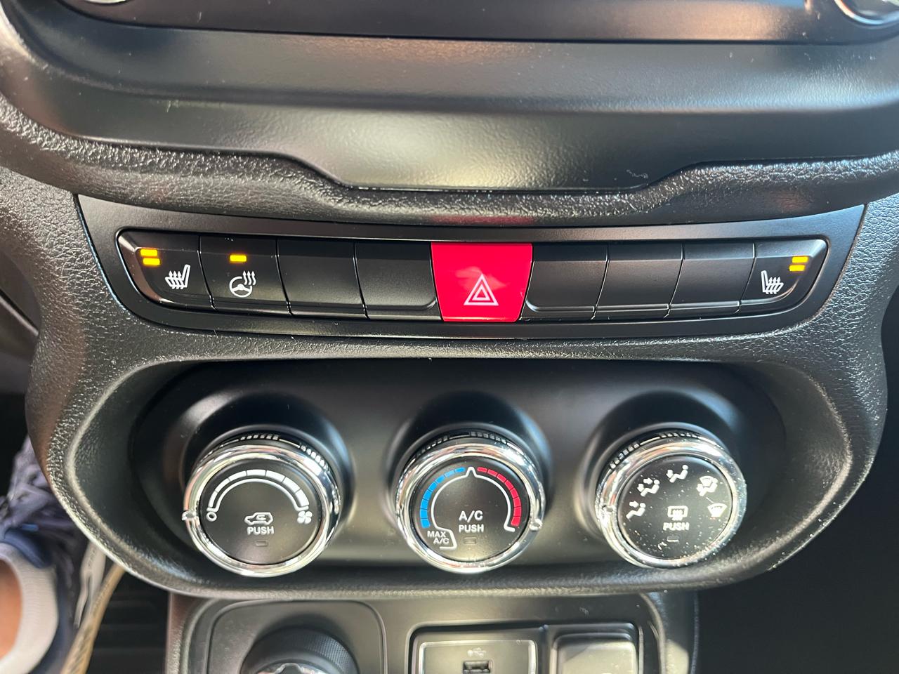 Jeep Renegade Latitude 4WD 2015