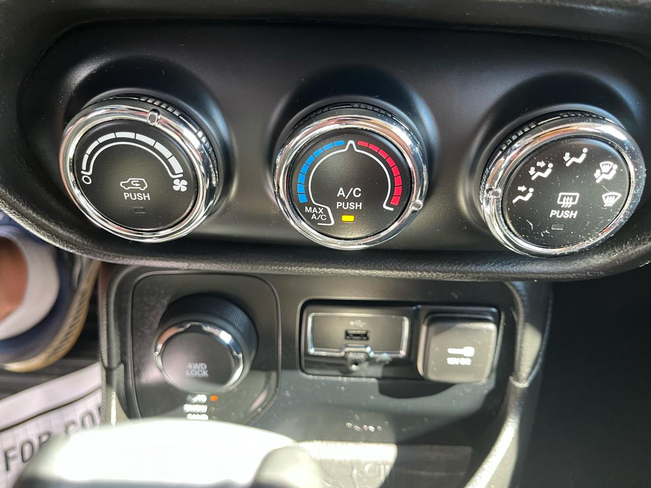Jeep Renegade Latitude 4WD 2015