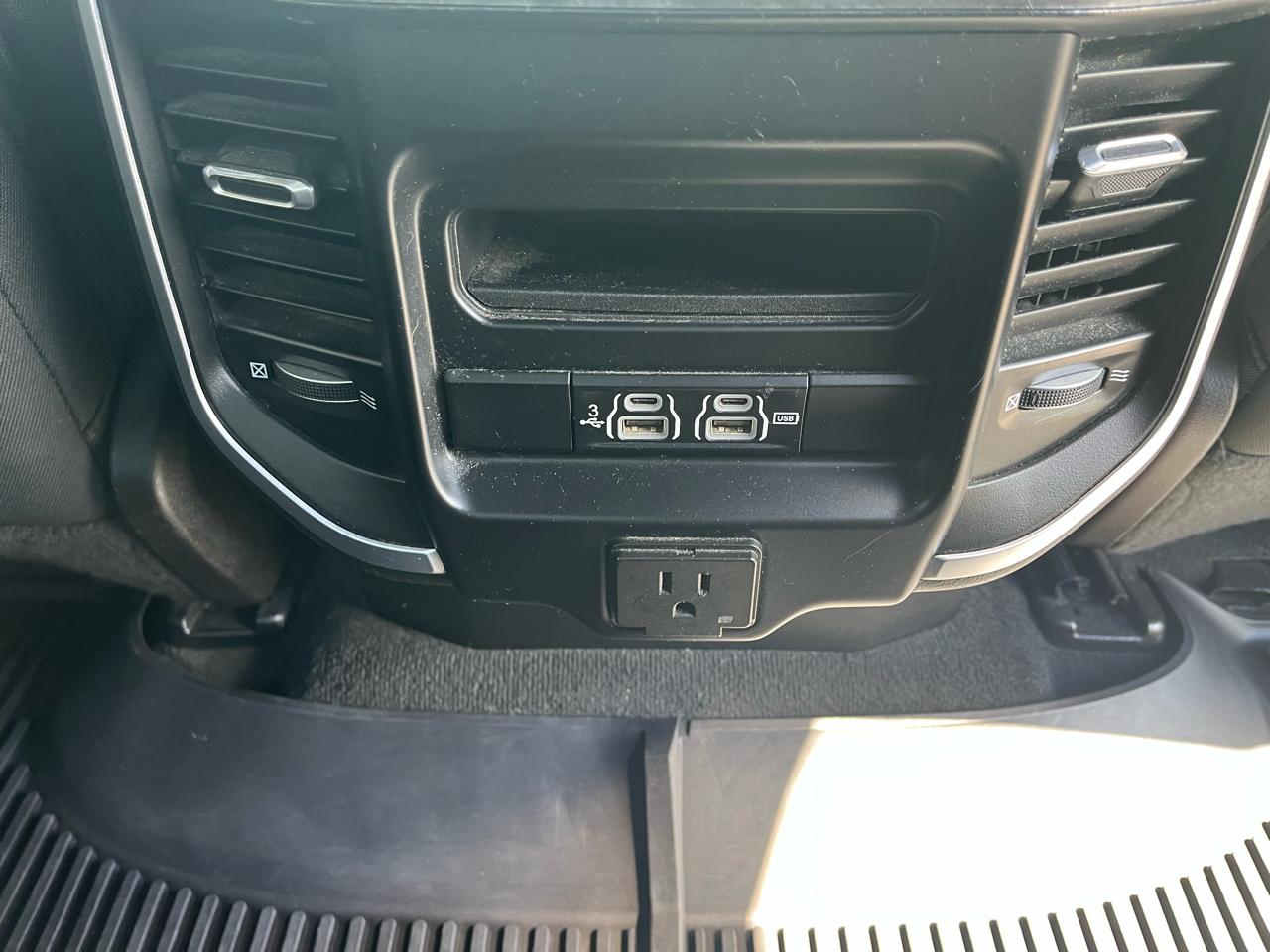 RAM 1500 Big Horn Crew Cab SWB 4WD 2019