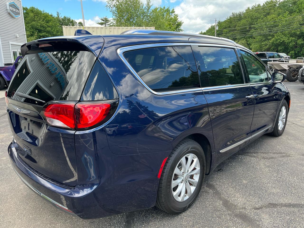 Chrysler Pacifica Touring-L 2019