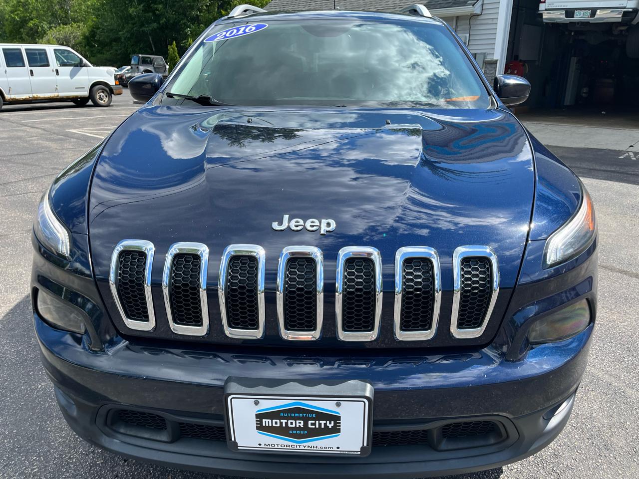 Jeep Cherokee 4WD 4dr Latitude 2016