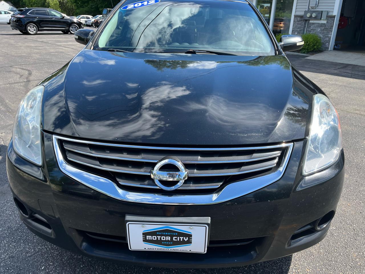 Nissan Altima 2.5 SL Sedan 2012