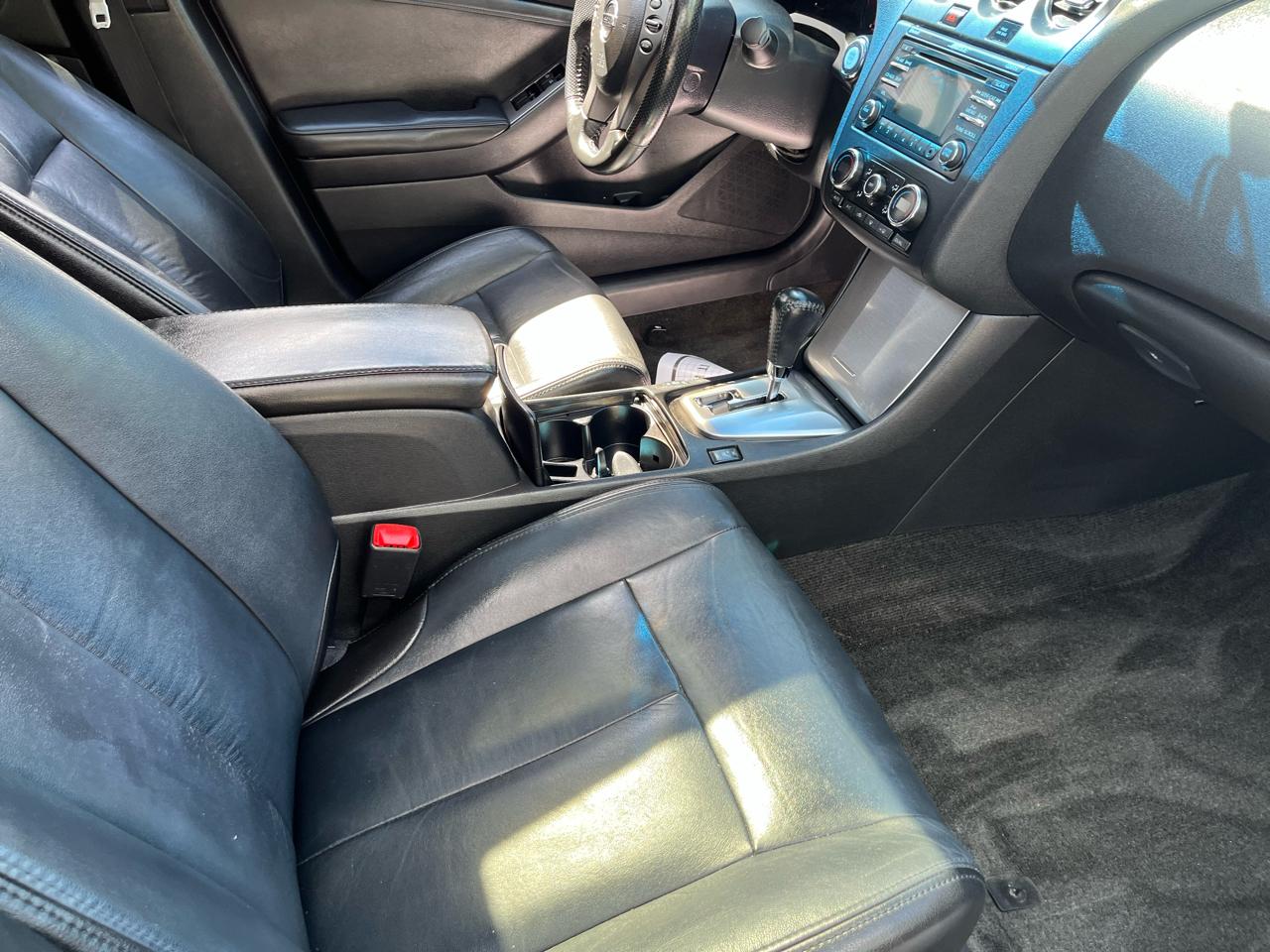 Nissan Altima 2.5 SL Sedan 2012