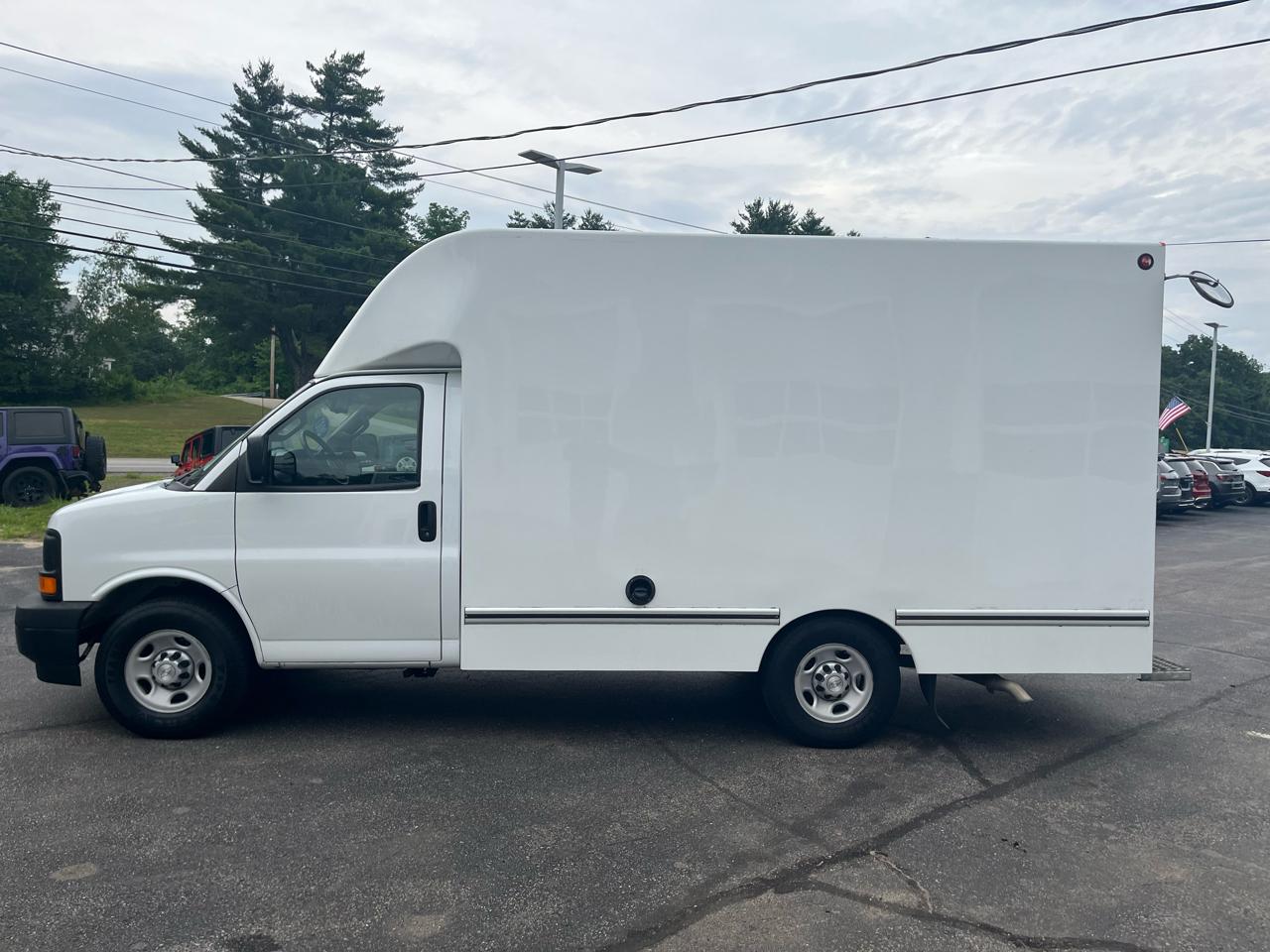 Chevrolet Express G3500 139" 2017