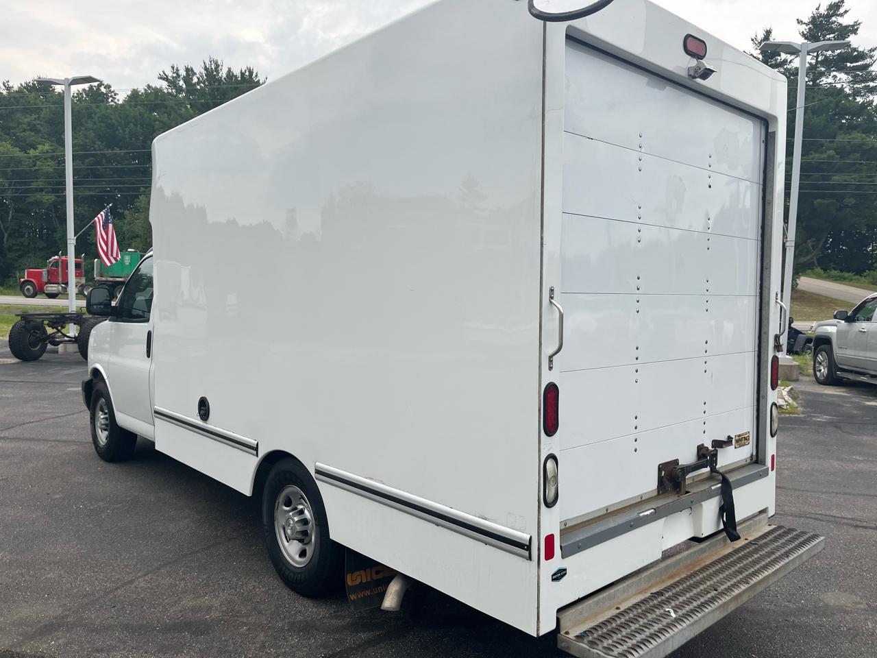Chevrolet Express G3500 139" 2017