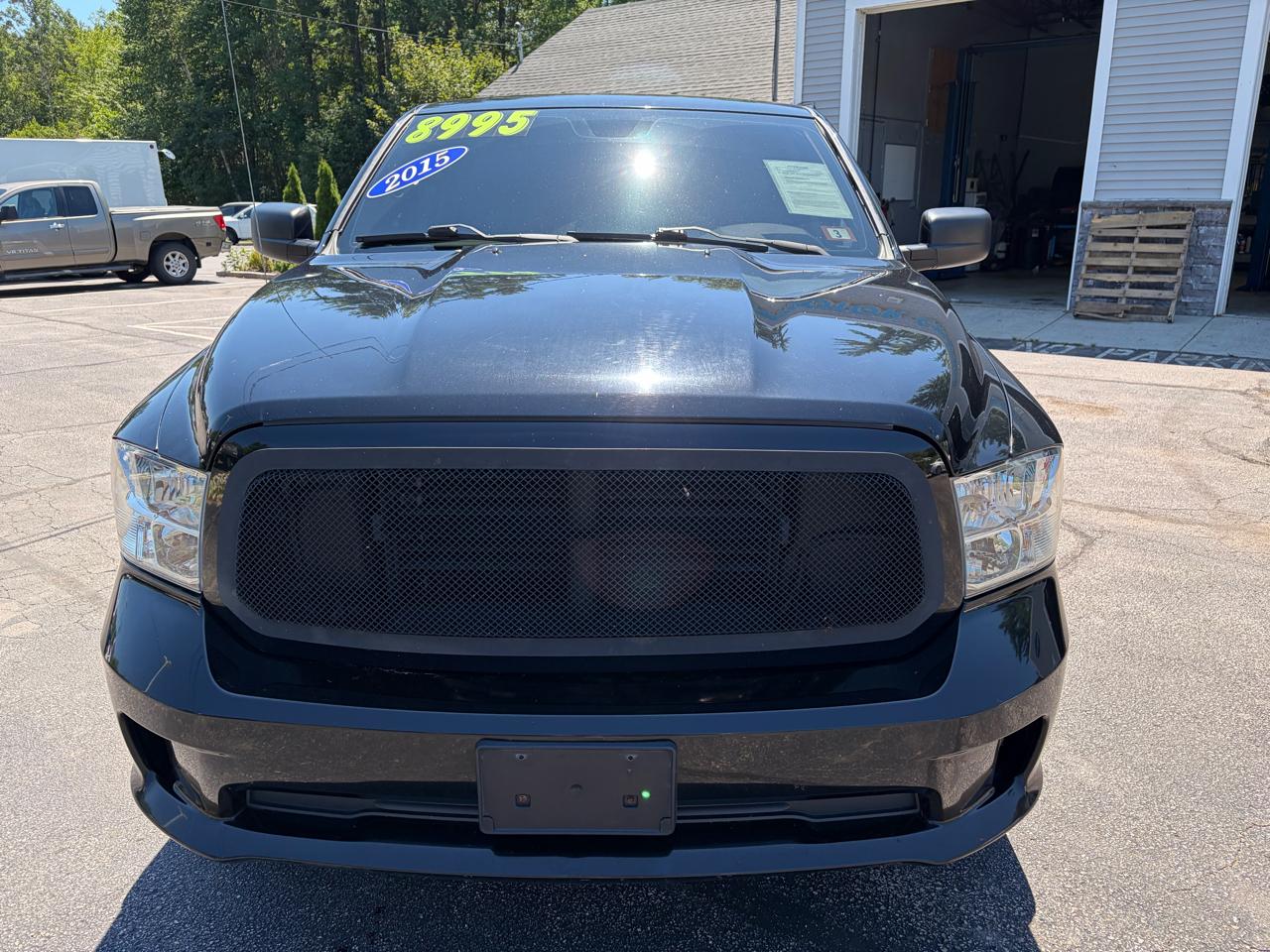 RAM 1500 Tradesman Crew Cab SWB 4WD 2015