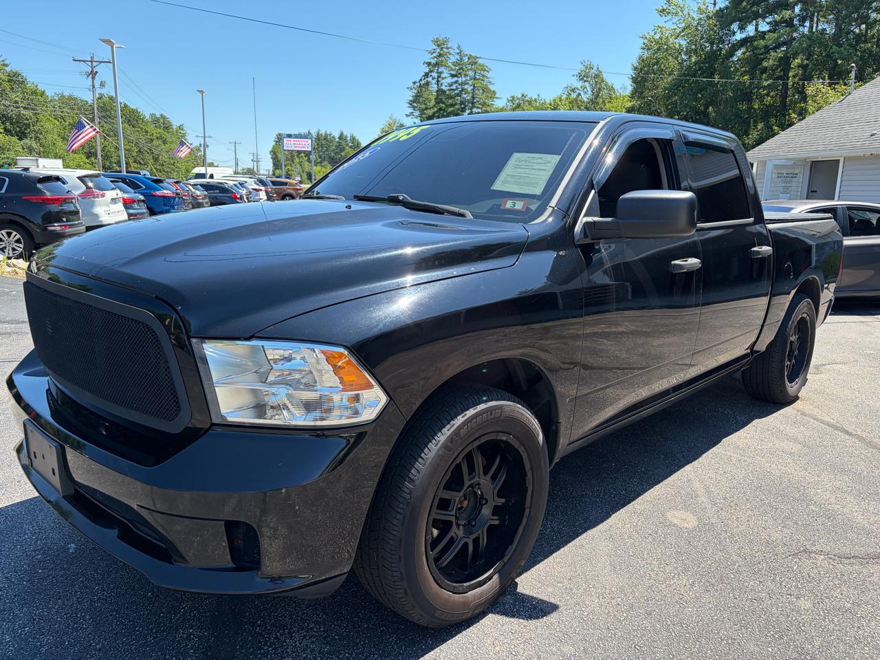 RAM 1500 Tradesman Crew Cab SWB 4WD 2015