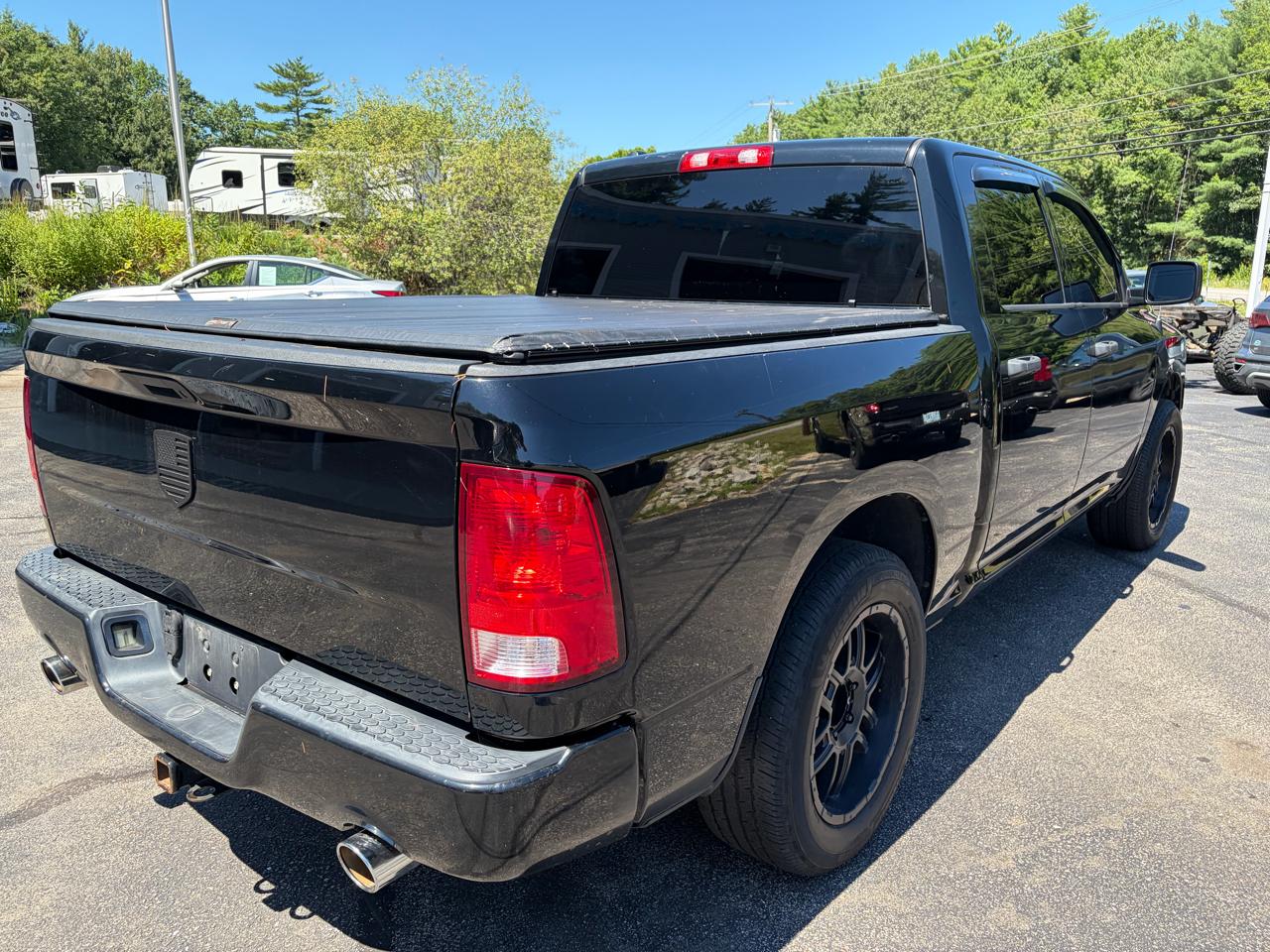 RAM 1500 Tradesman Crew Cab SWB 4WD 2015