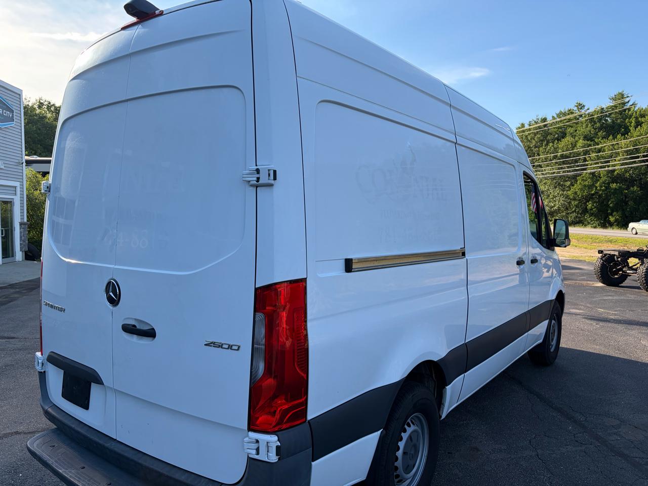 Mercedes-Benz Sprinter 2500 144-in. WB 2020