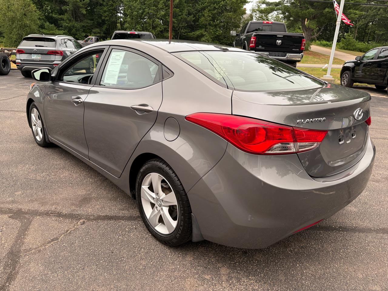Hyundai Elantra GLS M/T 2013