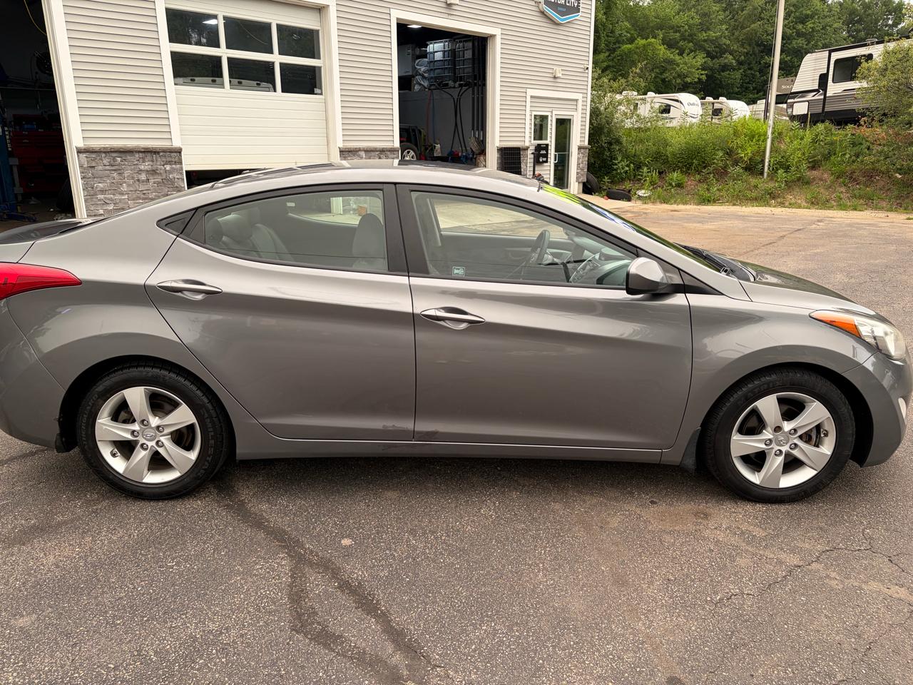 Hyundai Elantra GLS M/T 2013