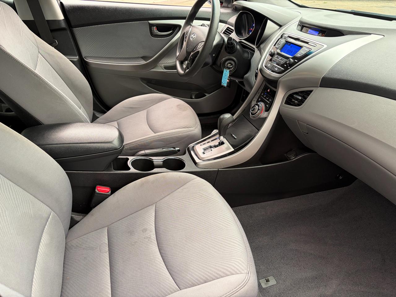 Hyundai Elantra GLS M/T 2013