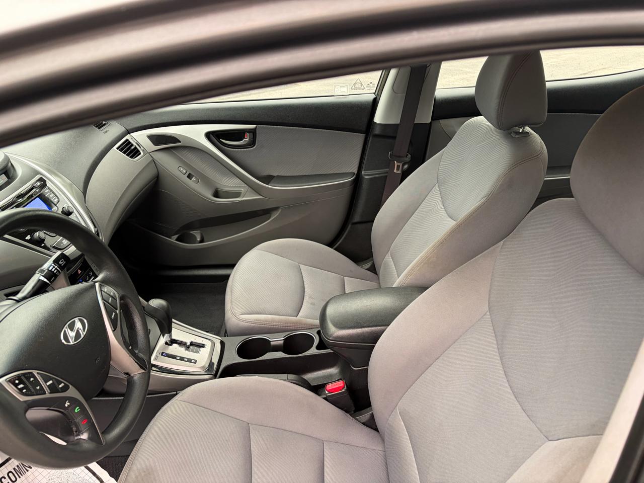 Hyundai Elantra GLS M/T 2013