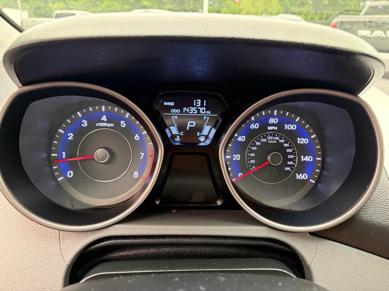 Hyundai Elantra GLS M/T 2013