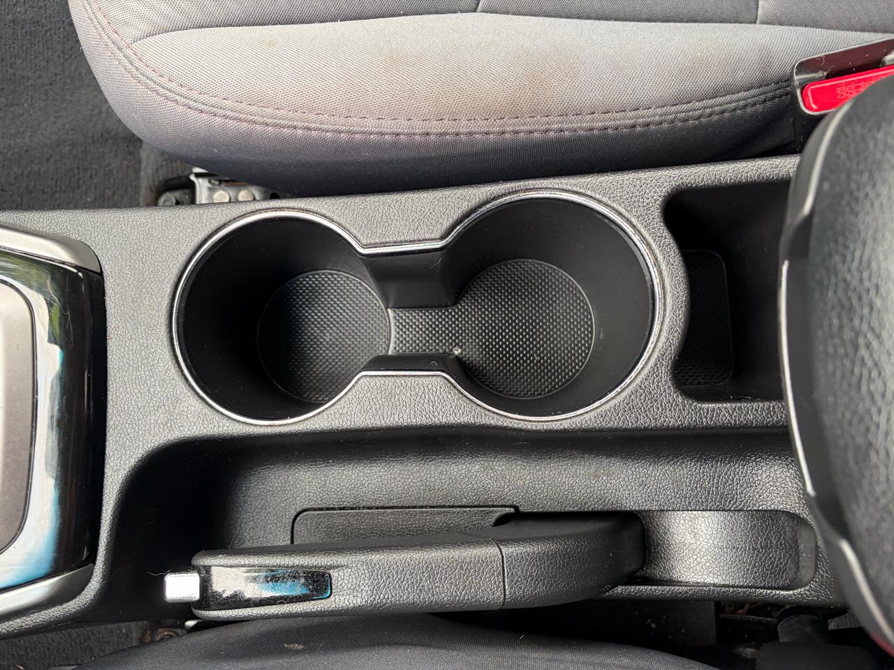 Hyundai Elantra GLS M/T 2013