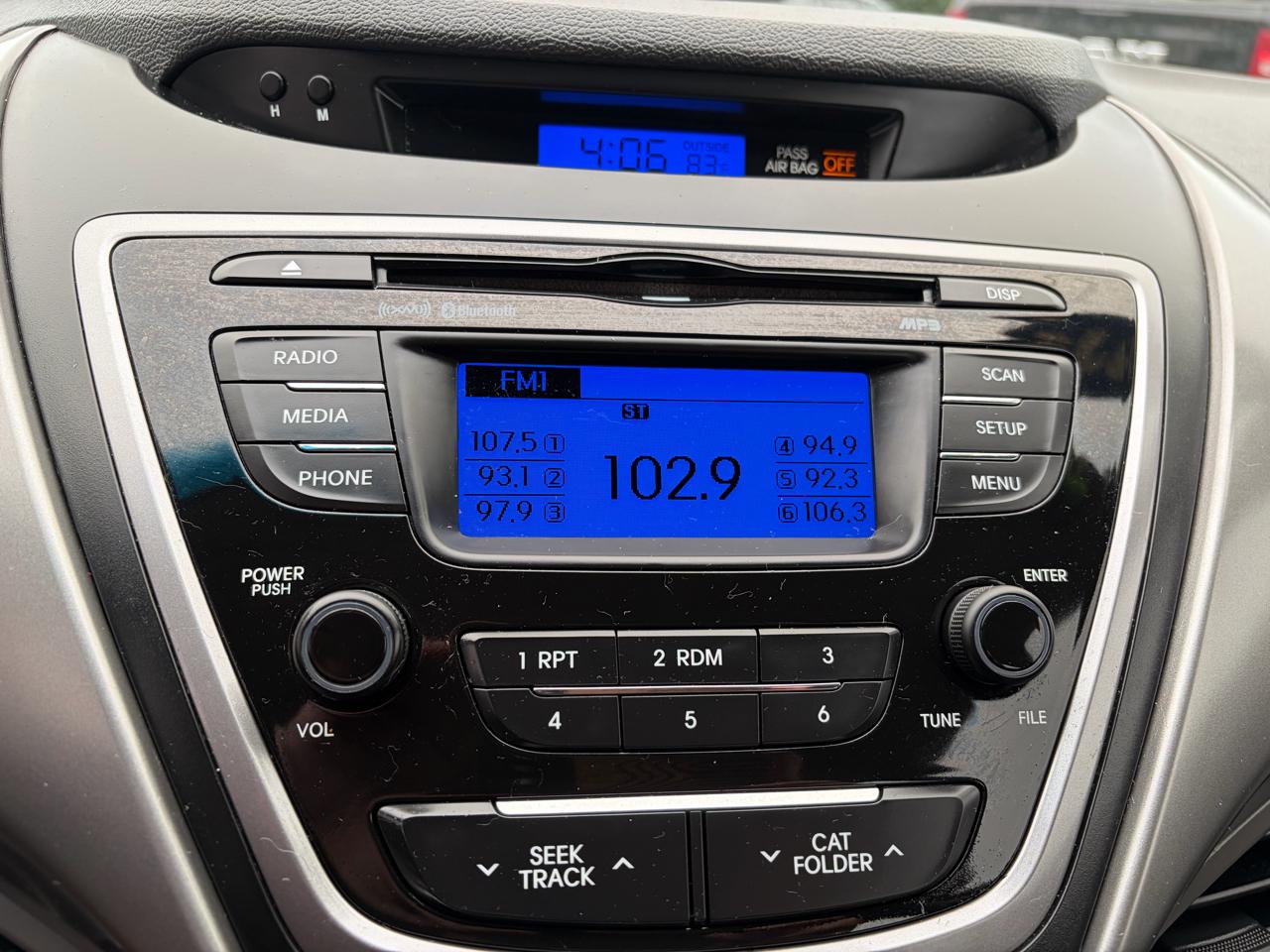 Hyundai Elantra GLS M/T 2013