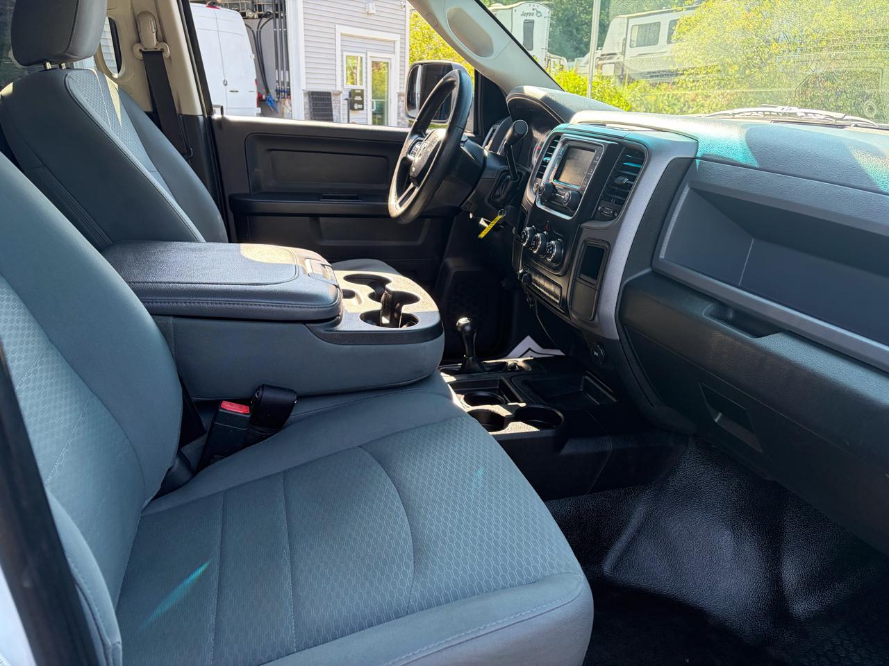 RAM 2500 Tradesman Crew Cab LWB 4WD 2016