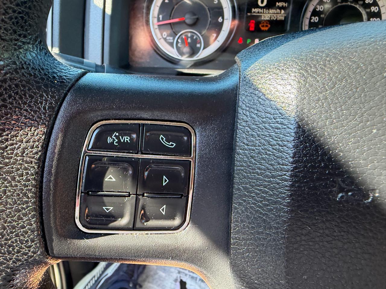 RAM 2500 Tradesman Crew Cab LWB 4WD 2016