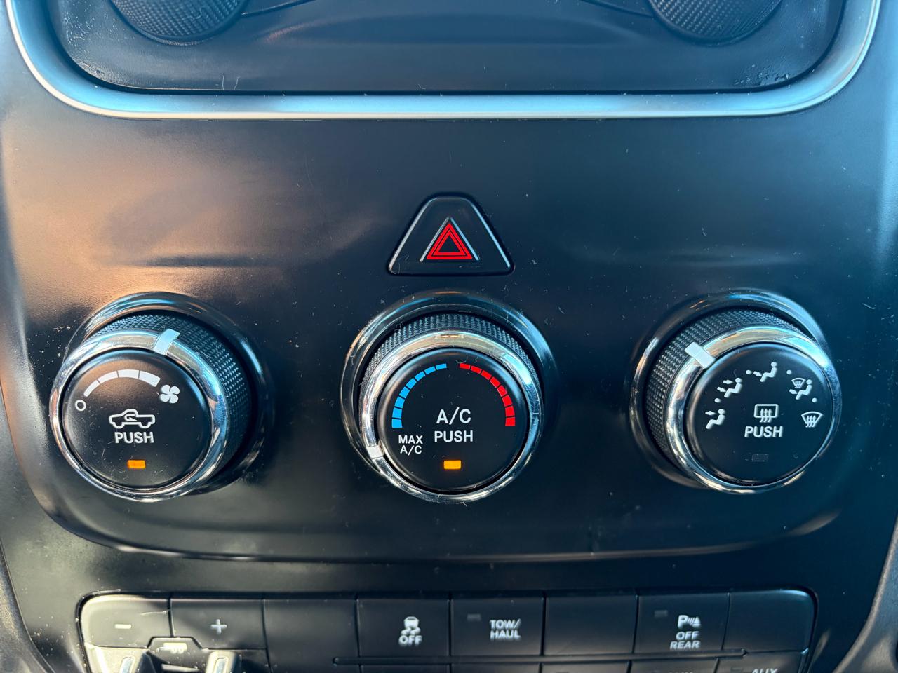 RAM 2500 Tradesman Crew Cab LWB 4WD 2016