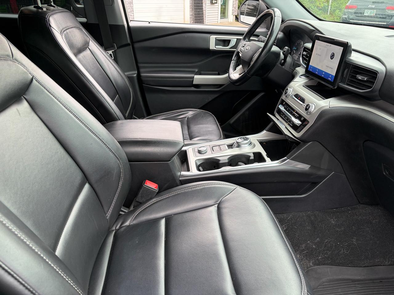 Ford Explorer XLT AWD 2021
