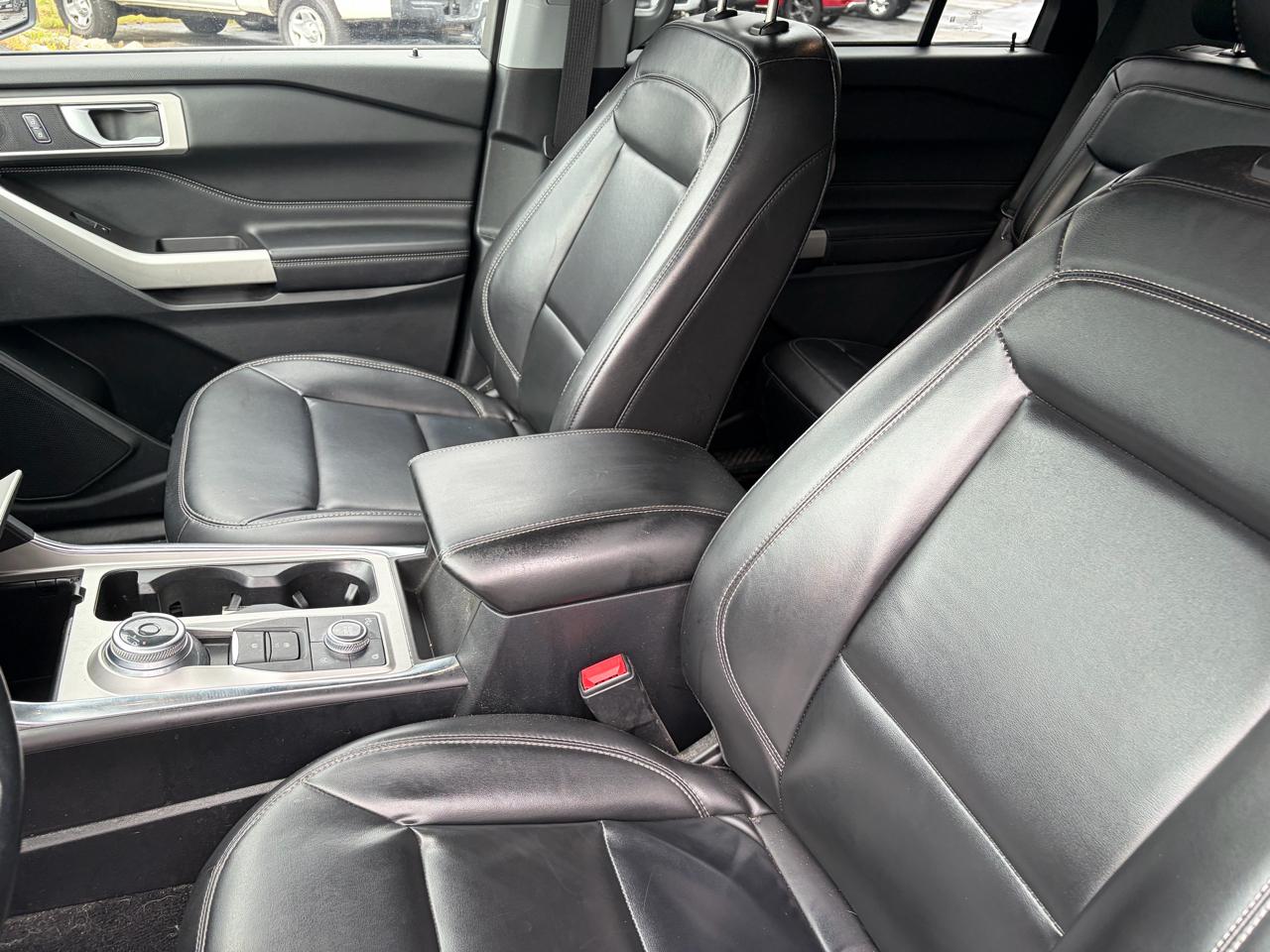 Ford Explorer XLT AWD 2021