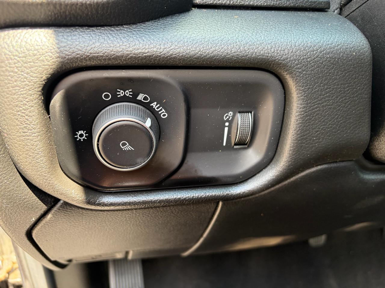 RAM 2500 Tradesman Regular Cab 4WD 2021