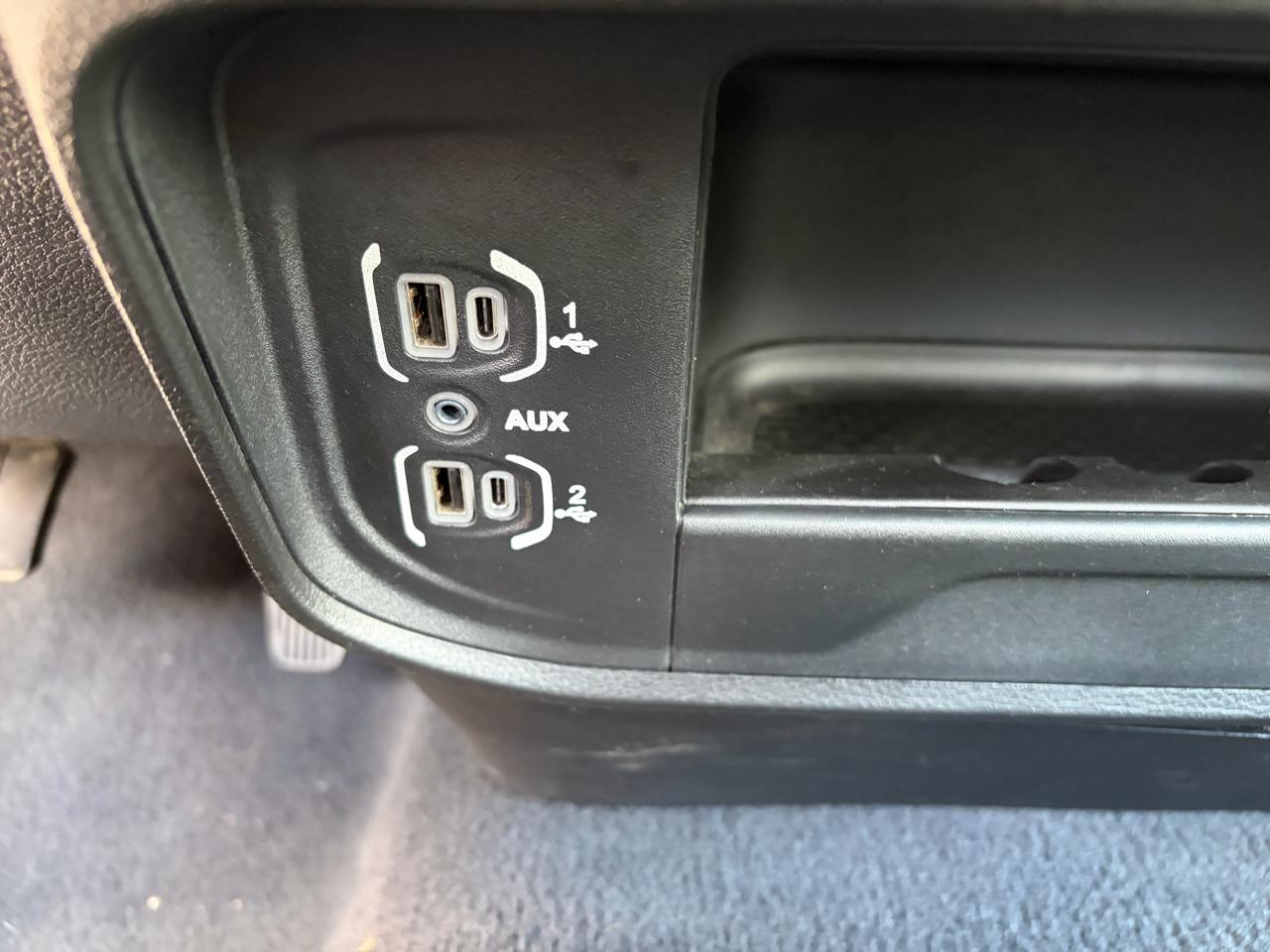 RAM 2500 Tradesman Regular Cab 4WD 2021