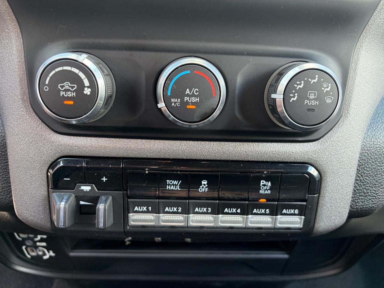 RAM 2500 Tradesman Regular Cab 4WD 2021