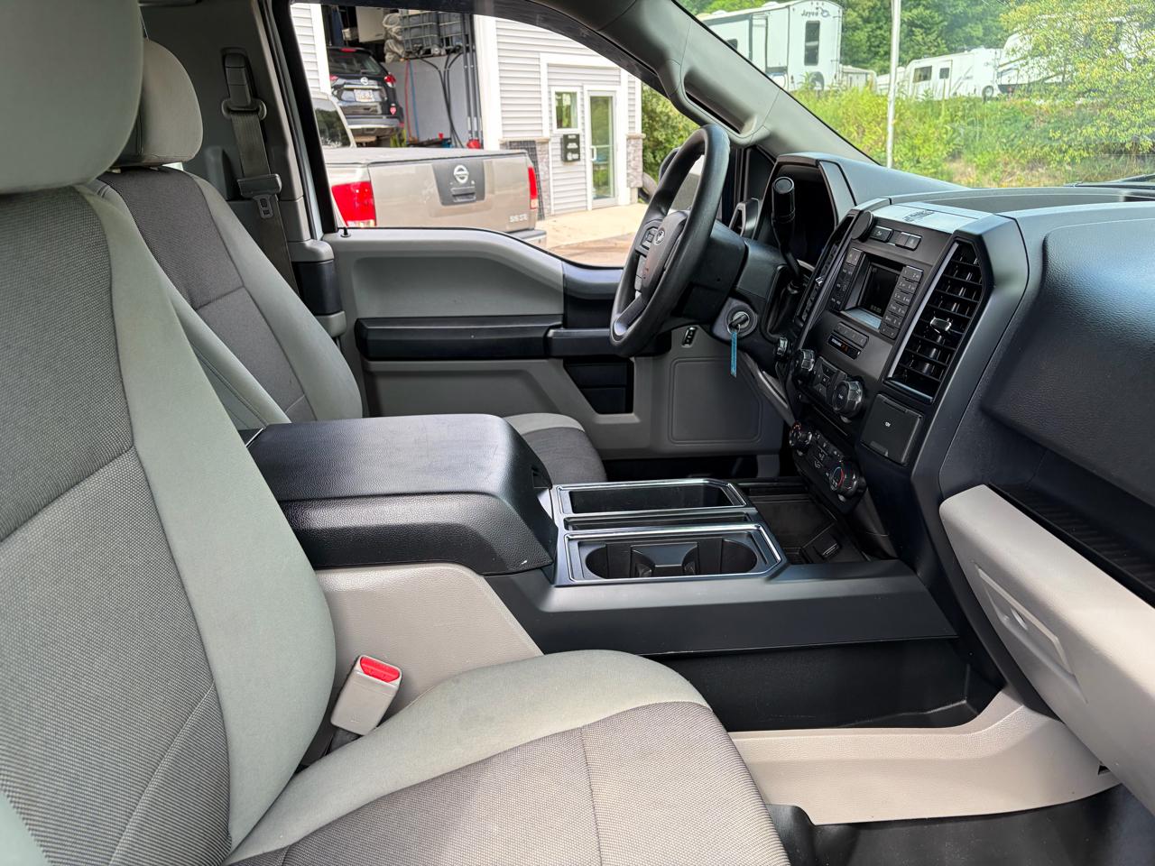 Ford F-150 XL SuperCab 8-ft. Bed 4WD 2015