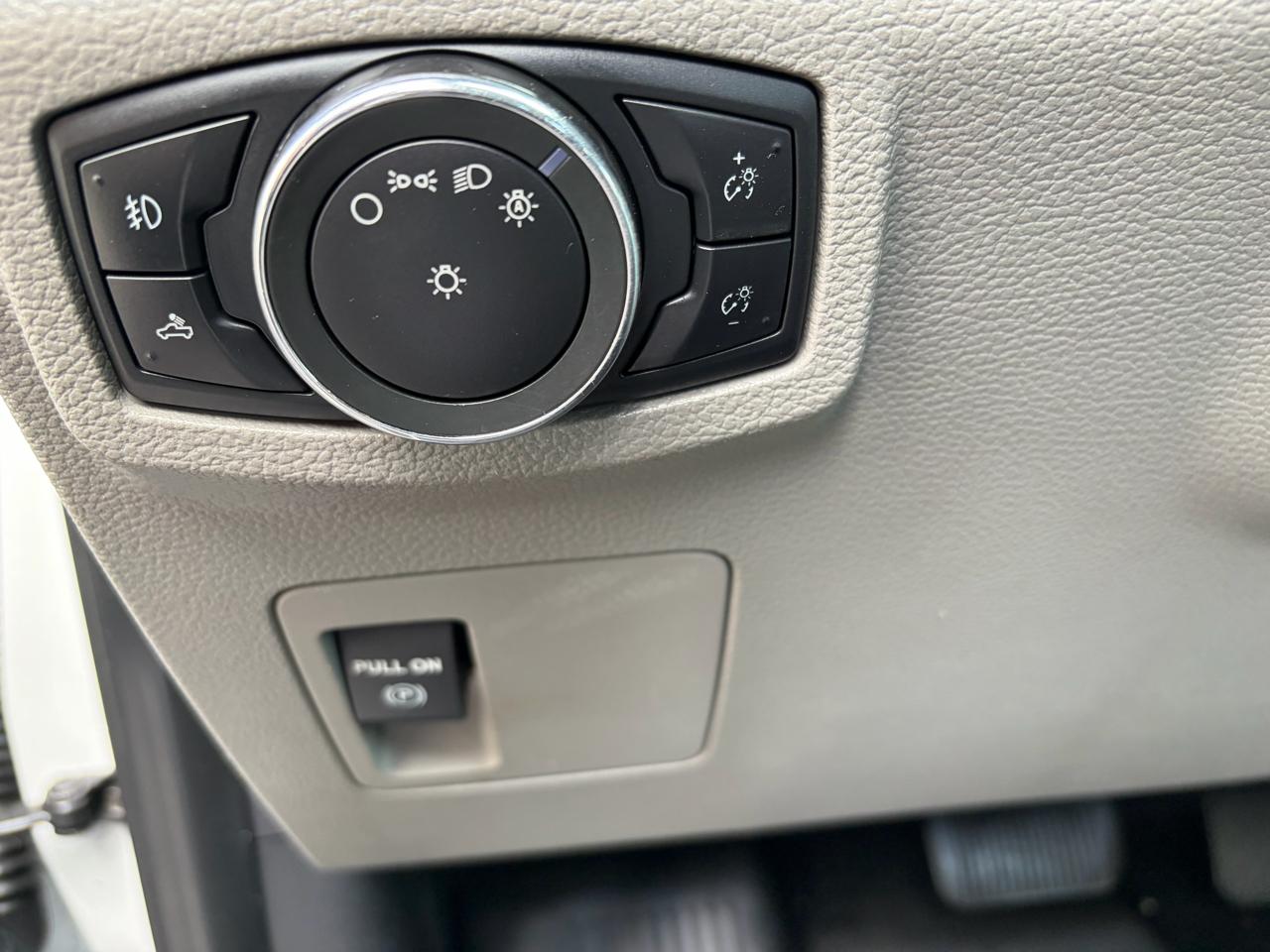 Ford F-150 XL SuperCab 8-ft. Bed 4WD 2015