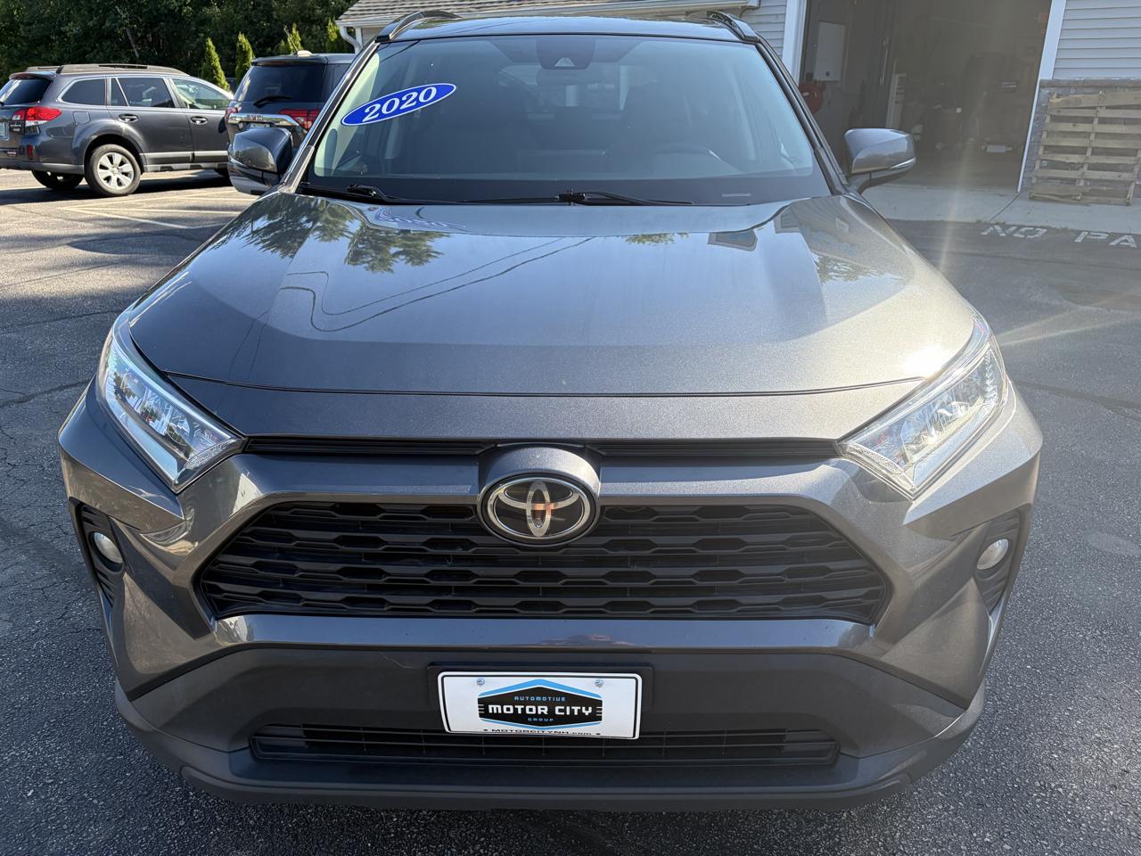 Toyota RAV4 XLE AWD 2020