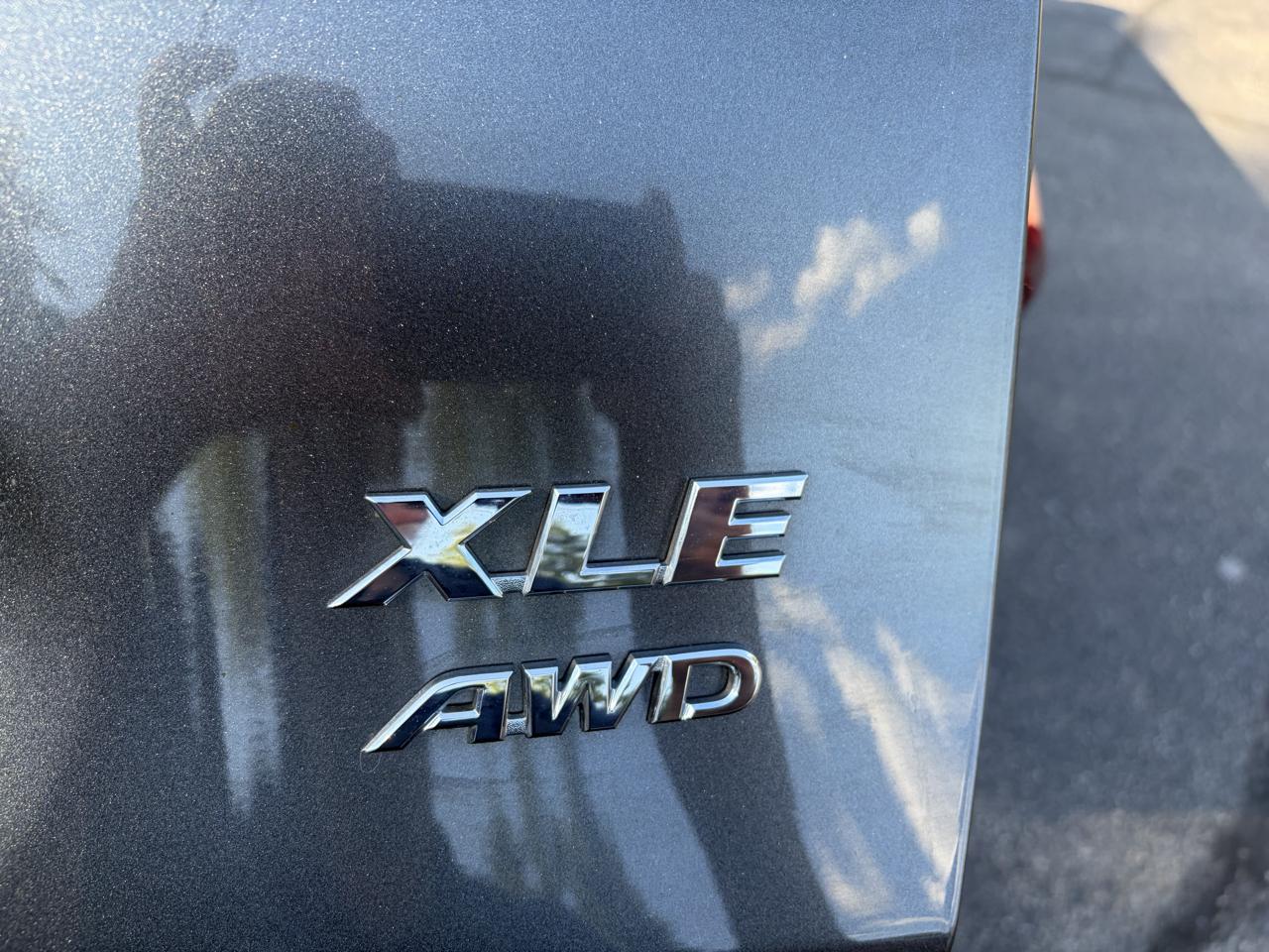 Toyota RAV4 XLE AWD 2020