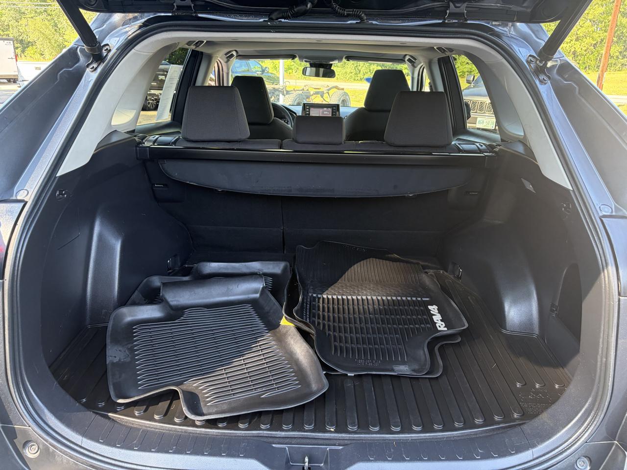 Toyota RAV4 XLE AWD 2020