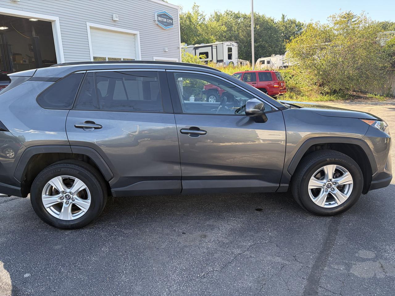 Toyota RAV4 XLE AWD 2020