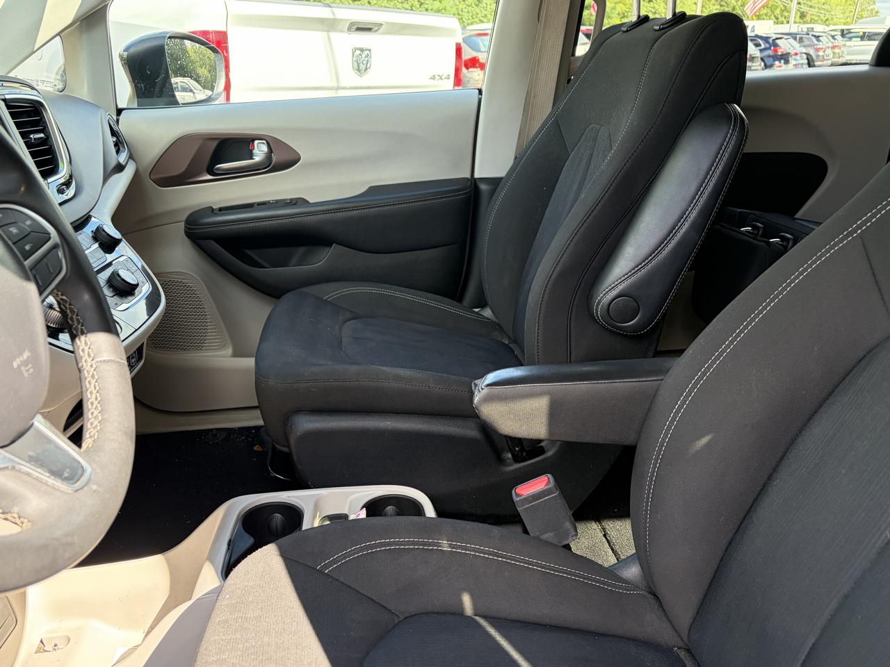 Chrysler Voyager LX 2023