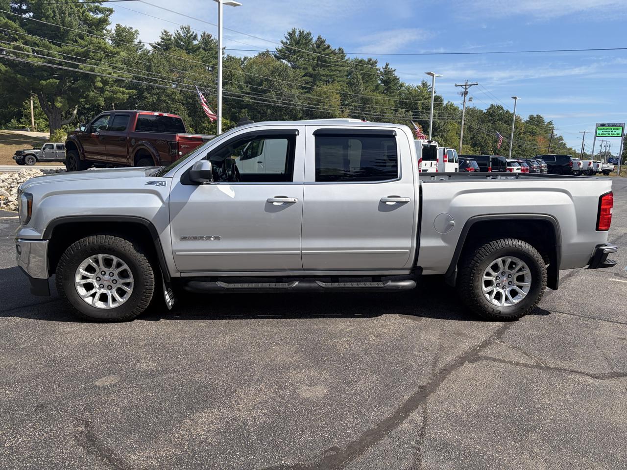 GMC Sierra 1500 SLE Crew Cab Short Box 4WD 2017