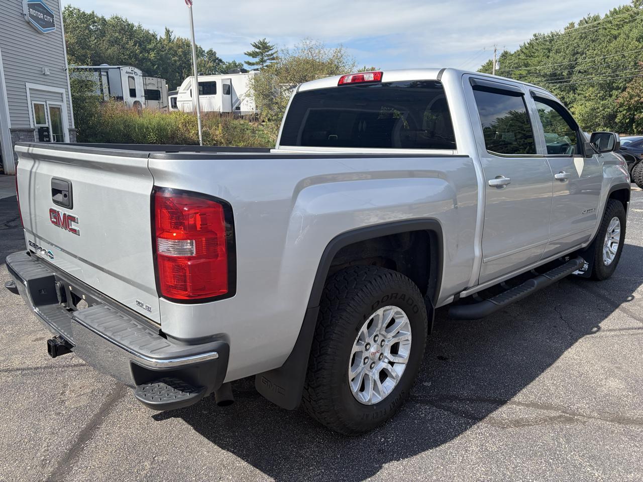 GMC Sierra 1500 SLE Crew Cab Short Box 4WD 2017
