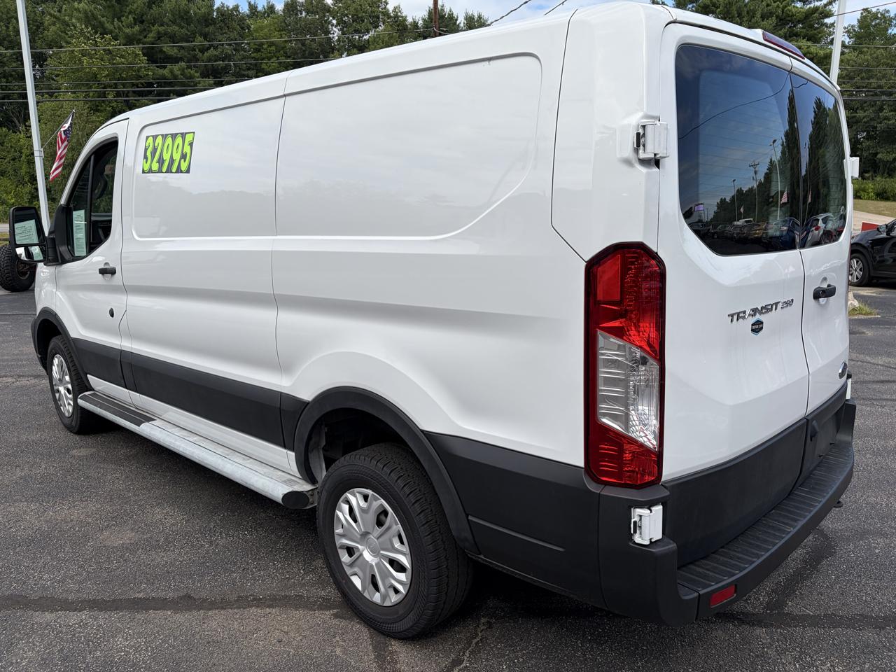 Ford Transit 250 Van 2025
