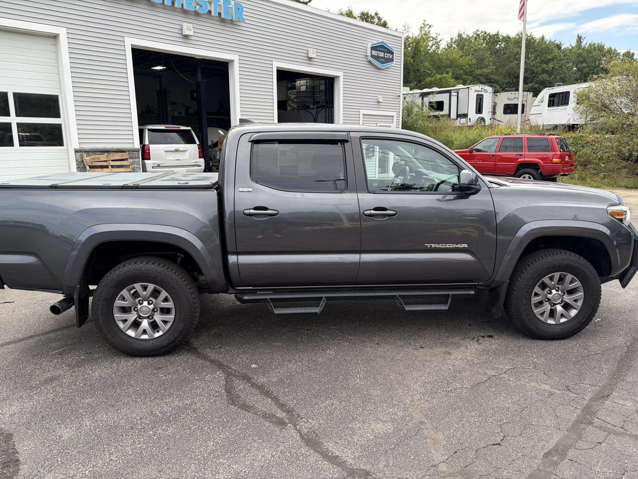Toyota Tacoma SR5 Double Cab Long Bed V6 6AT 4WD 2019