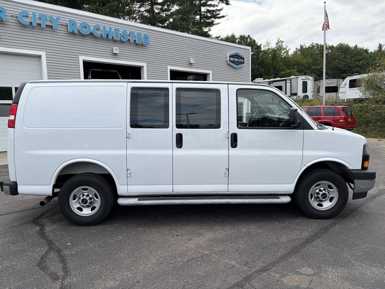 GMC Savana G2500 Cargo 2025