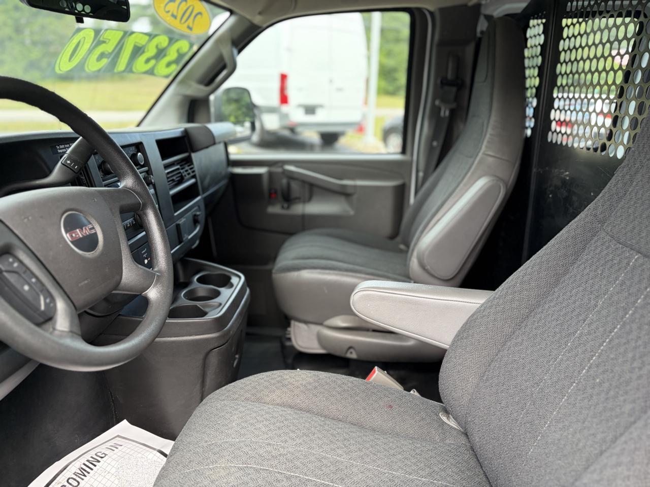 GMC Savana G2500 Cargo 2025