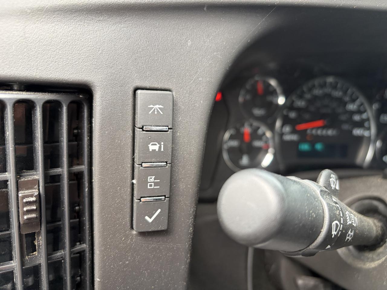 GMC Savana G2500 Cargo 2025