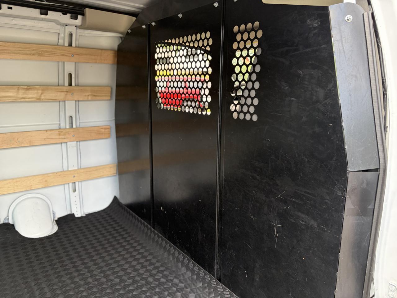 GMC Savana G2500 Cargo 2025