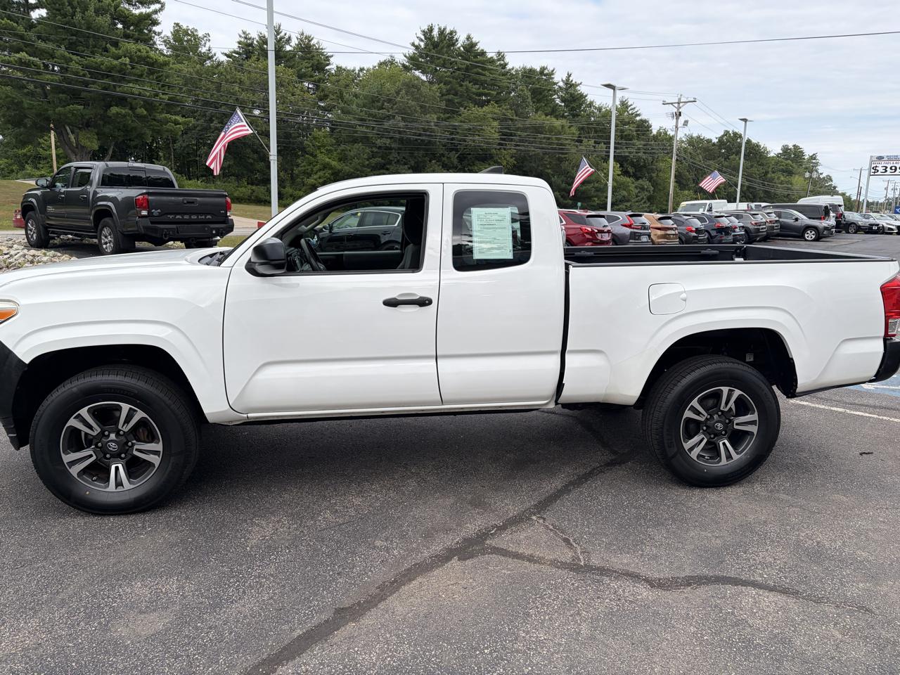 Toyota Tacoma SR5 Access Cab I4 6AT 2WD 2016